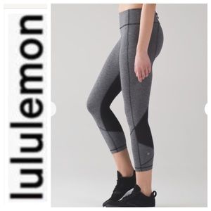 LULULEMON PACE RIVAL MID RISE CROP LEGGINGS SIZE 8 in HEATHERED GRAY AND BLACK